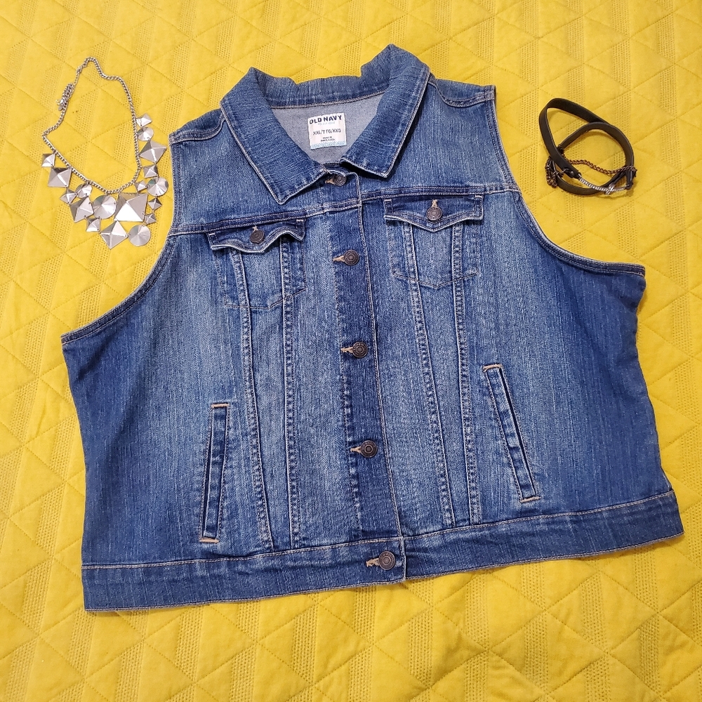 Crop vest